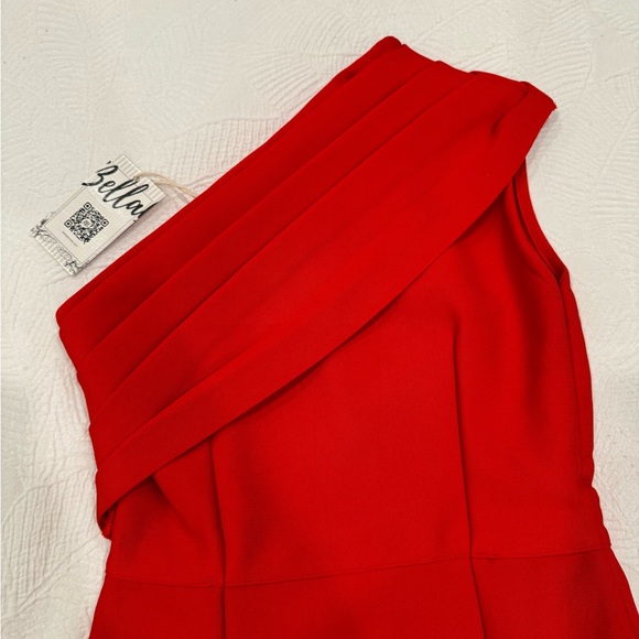 One shoulder dress - Picture 2 of 5